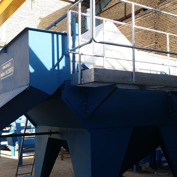 C34B5B0B 49E8 4D0C B703 3DE0A9A2377F